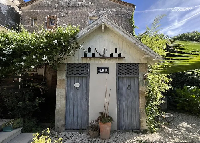 Chambre Paisible Dans Une Ancienne Batisse Renovee