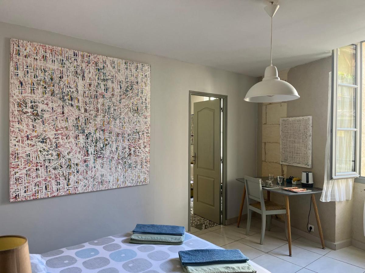 Paisible Dans Ancienne Batisse Renovee Homestay Issigeac